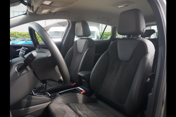 Opel Astra Sports Tourer 1.2 Ultimate