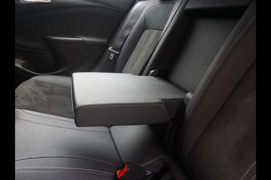 Opel Astra Sports Tourer 1.2 Ultimate