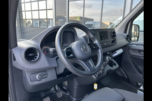 Mercedes-Benz Sprinter 315 CDI L2 H1 RWD / Trekhaak / MBUX / Camera / Carplay navigatie / Airco / 270 Graden achterdeuren