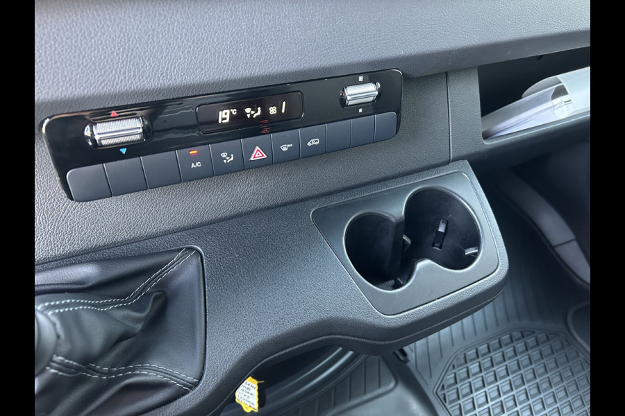Mercedes-Benz Sprinter 315 CDI L2 H1 RWD / Trekhaak / MBUX / Camera / Carplay navigatie / Airco / 270 Graden achterdeuren