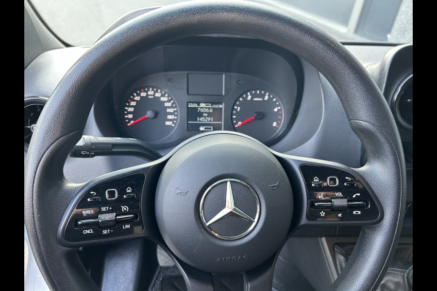 Mercedes-Benz Sprinter 319 CDI L2 H2 3.0 V6 / 3500KG Trekhaak / 360 Camera / MBUX / Navigatie / Cruise control / Airco / 270 Graden achterdeuren