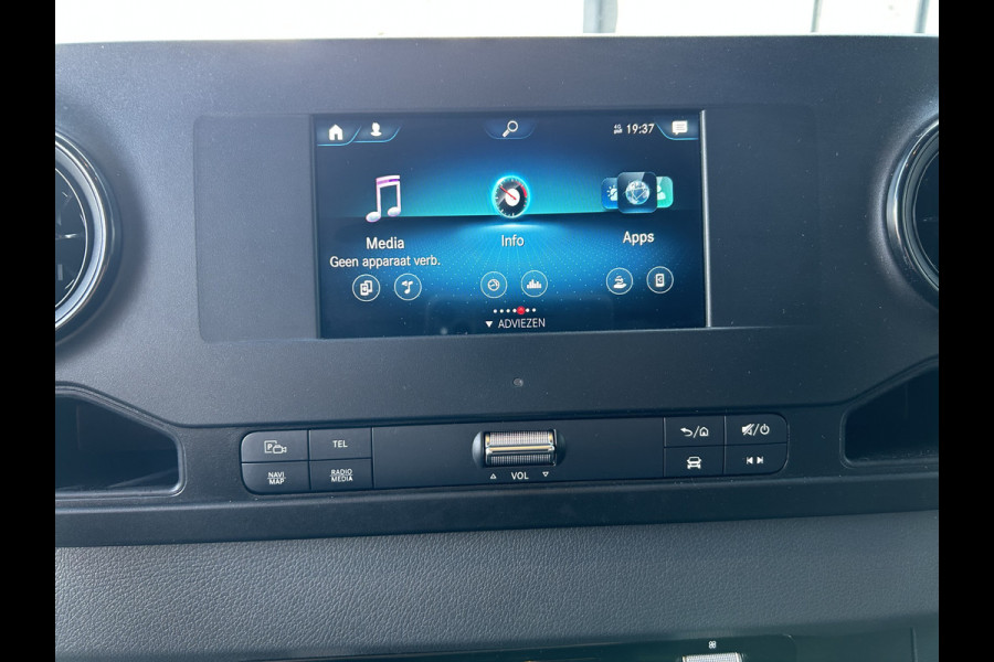 Mercedes-Benz Sprinter 319 CDI L2 H2 3.0 V6 / 3500KG Trekhaak / 360 Camera / MBUX / Navigatie / Cruise control / Airco / 270 Graden achterdeuren