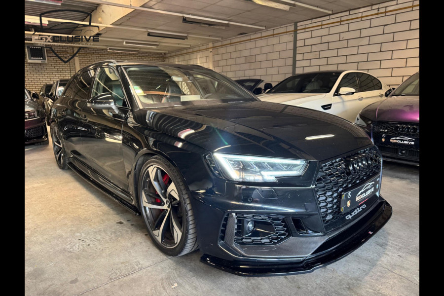 Audi RS4 2.9 TFSI Quattro Pano/B&O/Carbon/HUD/Massage/Camera