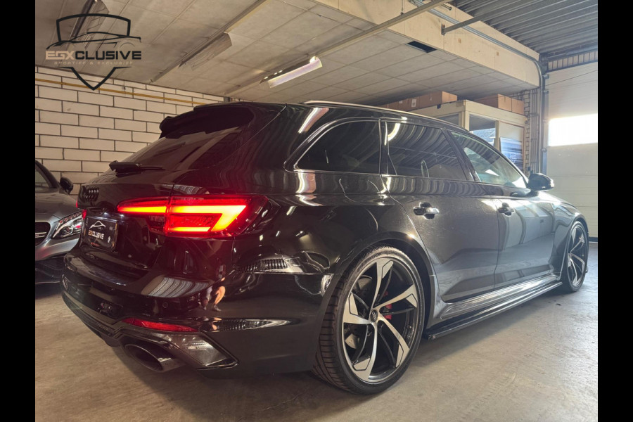Audi RS4 2.9 TFSI Quattro Pano/B&O/Carbon/HUD/Massage/Camera