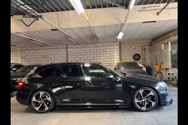 Audi RS4 2.9 TFSI Quattro Pano/B&O/Carbon/HUD/Massage/Camera