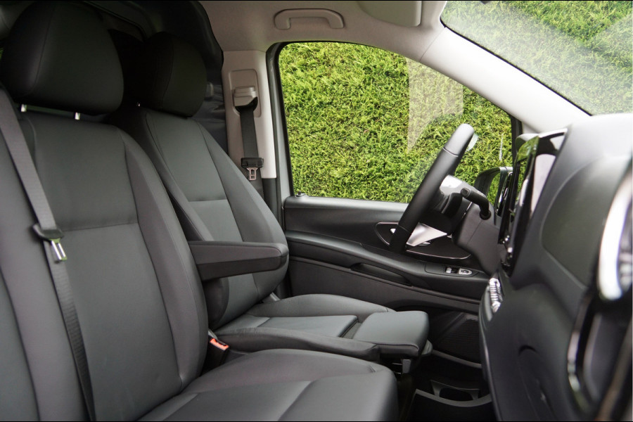 Mercedes-Benz Vito VITO 116 CDI Lang Pro Facelift | Alpinegrijs | LED Trekhaak Multibeam Stuurverwarming