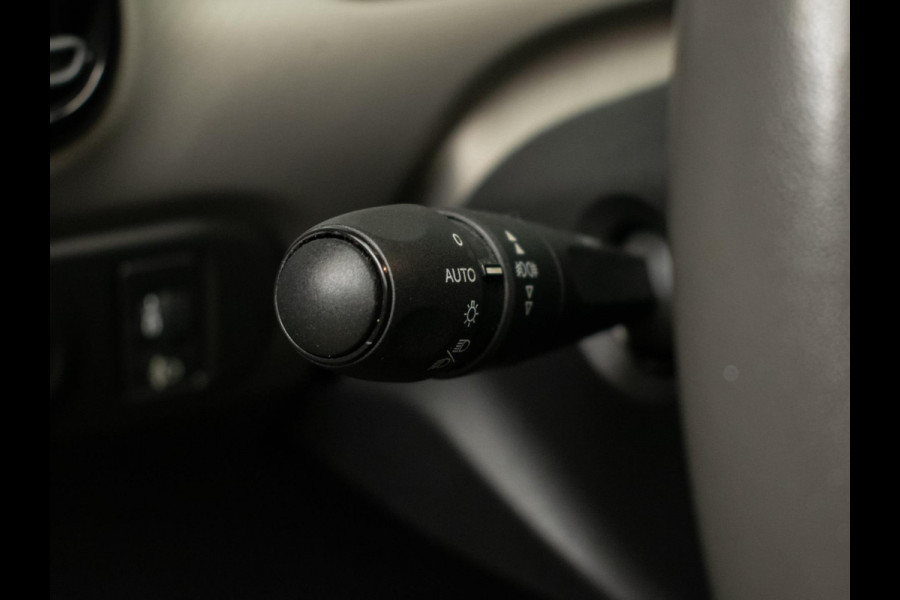 Citroën C4 Cactus 1.2 PureTech Business Sport (APPLE CARPLAY,NAVI,CLIMATE,LED,CRUISE,PDC,SPORTSTOELEN,NETTE STAAT)