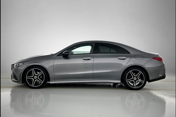 Mercedes-Benz CLA-Klasse 180 Business Solution AMG Night Upgrade (PANORAMADAK, SFEERVERLICHTING, STOELVERWARMING, CAMERA, 1e EIG)