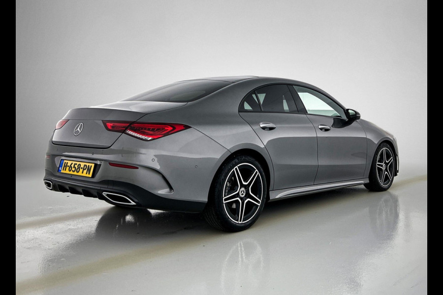Mercedes-Benz CLA-Klasse 180 Business Solution AMG Night Upgrade (PANORAMADAK, SFEERVERLICHTING, STOELVERWARMING, CAMERA, 1e EIG)
