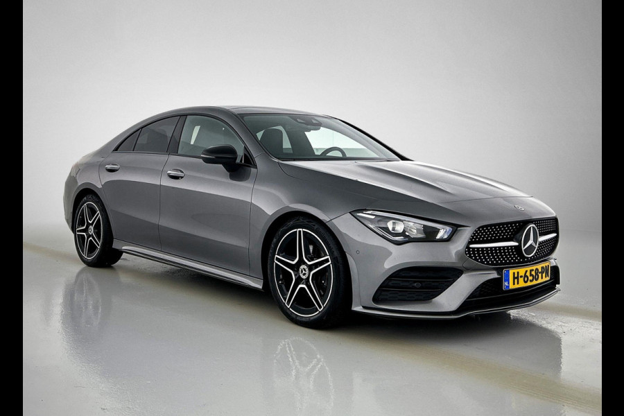 Mercedes-Benz CLA-Klasse 180 Business Solution AMG Night Upgrade (PANORAMADAK, SFEERVERLICHTING, STOELVERWARMING, CAMERA, 1e EIG)