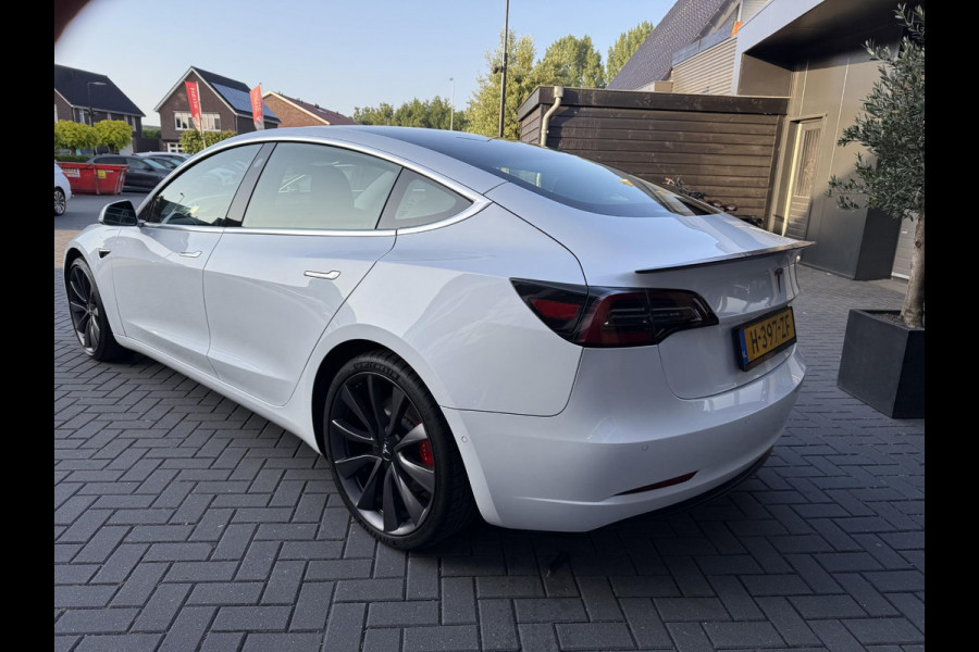 Tesla Model 3 Performance AWD 75 kWh Performance Dual Motor AWD 4D 360kW