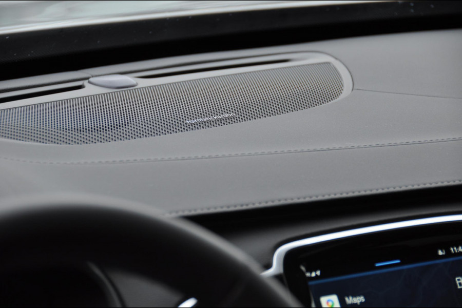 Volvo XC90 T8 455PK Automaat Recharge AWD Ultimate Dark HEICO / Luchtvering / Panoramisch schuif en kantel dak / Head-Up Display / Google Services / Adaptieve Cruise Control / Harman Kardon Audio/