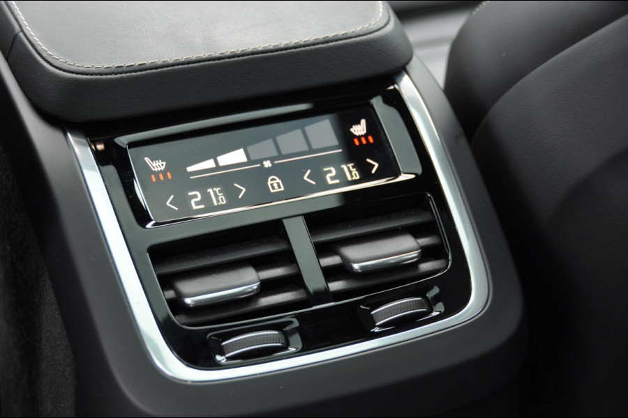 Volvo XC90 T8 455PK Automaat Recharge AWD Ultimate Dark HEICO / Luchtvering / Panoramisch schuif en kantel dak / Head-Up Display / Google Services / Adaptieve Cruise Control / Harman Kardon Audio/