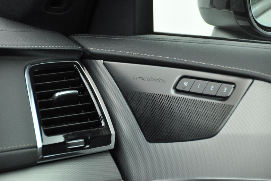 Volvo XC90 T8 455PK Automaat Recharge AWD Ultimate Dark HEICO / Luchtvering / Panoramisch schuif en kantel dak / Head-Up Display / Google Services / Adaptieve Cruise Control / Harman Kardon Audio/