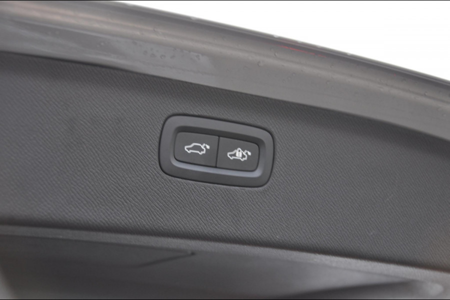 Volvo XC90 T8 455PK Automaat Recharge AWD Ultimate Dark HEICO / Luchtvering / Panoramisch schuif en kantel dak / Head-Up Display / Google Services / Adaptieve Cruise Control / Harman Kardon Audio/