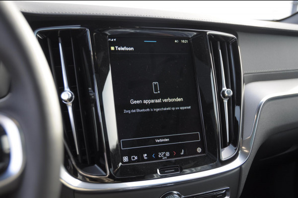 Volvo V60 T6 350PK Automaat Plug-in hybrid AWD Ultra Bright DEMO Roy Long range / Head-up display / Harman Kardon audio / Panoramadak / BLIS / Elektrisch bedienbare voorstoelen / Memory seats / Verwarmbare stoelen / Keyless entry /