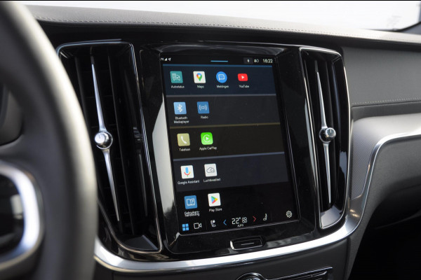Volvo V60 T6 350PK Automaat Plug-in hybrid AWD Ultra Bright DEMO Roy Long range / Head-up display / Harman Kardon audio / Panoramadak / BLIS / Elektrisch bedienbare voorstoelen / Memory seats / Verwarmbare stoelen / Keyless entry /