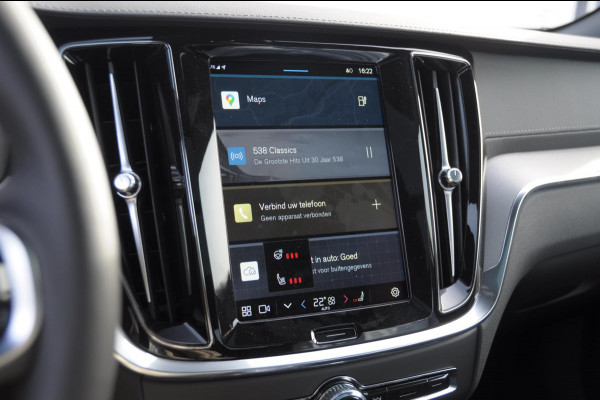Volvo V60 T6 350PK Automaat Plug-in hybrid AWD Ultra Bright DEMO Roy Long range / Head-up display / Harman Kardon audio / Panoramadak / BLIS / Elektrisch bedienbare voorstoelen / Memory seats / Verwarmbare stoelen / Keyless entry /