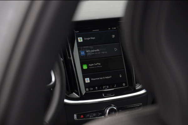 Volvo V60 T6 350PK Automaat Plus Dark / Adaptive cruise control / Elektrische stoelen / Harman Kardon audio / Trekhaak / Pilot assist / BLIS / Stoel en stuur verwarming / Elektrische achterklep / Parkeersensoren met 360 camera / Google infotainment