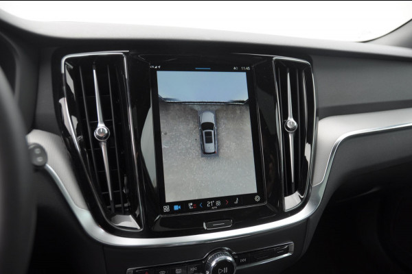 Volvo V60 T6 350PK Automaat Plus Dark / Adaptive cruise control / Elektrische stoelen / Harman Kardon audio / Trekhaak / Pilot assist / BLIS / Stoel en stuur verwarming / Elektrische achterklep / Parkeersensoren met 360 camera / Google infotainment