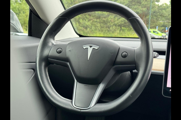Tesla Model 3 Standard RWD Plus 60 kWh, panoramadak, leder, achteruitrijcamera, Nederlandse auto met nationale auto pas