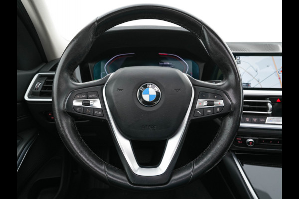 BMW 3-serie 320i Executive Edition Sport-Line Aut. *PANO | LEATHER-MICROFIBRE | FULL-LED | DIGI-COCKPIT | SPORT-SEATS | HIFI-SOUND | NAVI-FULLMAP | AMBIENT-LIGHT | ECC | CARPLAY | DAB | PDC | CRUISE | 17''ALU*
