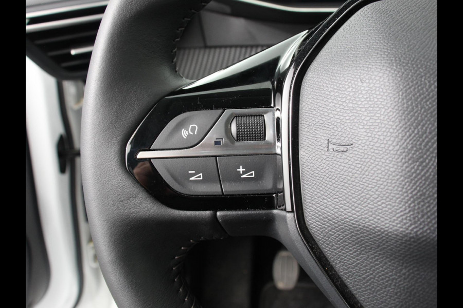 Peugeot 208 1.2 PureTech Allure Pack Achteruitrij camera Climate control LED Adaptieve cruise control Parkeersensor achter Verwarmde voorstoelen