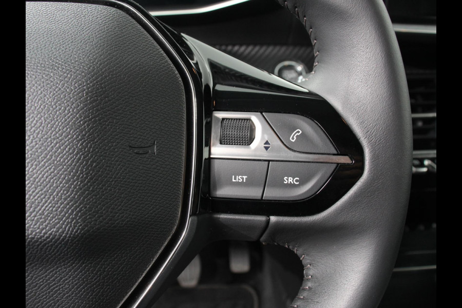 Peugeot 208 1.2 PureTech Allure Pack Achteruitrij camera Climate control LED Adaptieve cruise control Parkeersensor achter Verwarmde voorstoelen