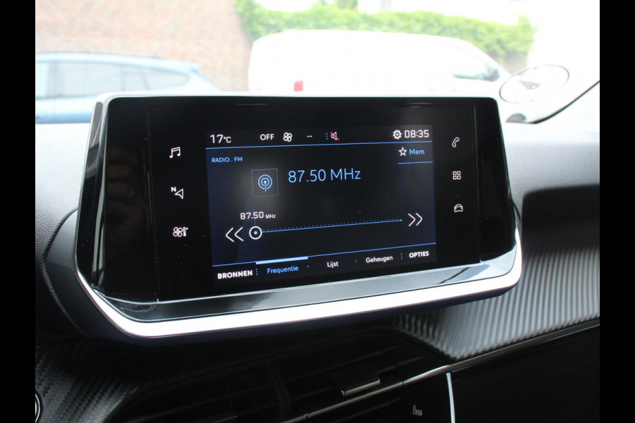 Peugeot 208 1.2 PureTech Allure Pack Achteruitrij camera Climate control LED Adaptieve cruise control Parkeersensor achter Verwarmde voorstoelen