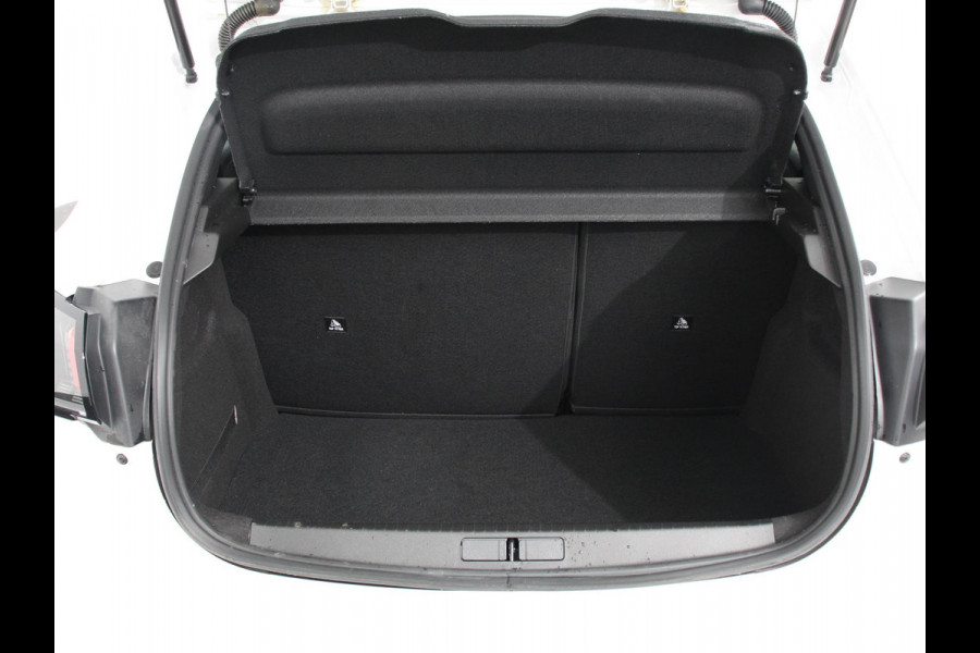Peugeot 208 1.2 PureTech Allure Pack Achteruitrij camera Climate control LED Adaptieve cruise control Parkeersensor achter Verwarmde voorstoelen
