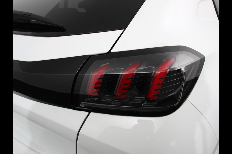 Peugeot 208 1.2 PureTech Allure Pack Achteruitrij camera Climate control LED Adaptieve cruise control Parkeersensor achter Verwarmde voorstoelen