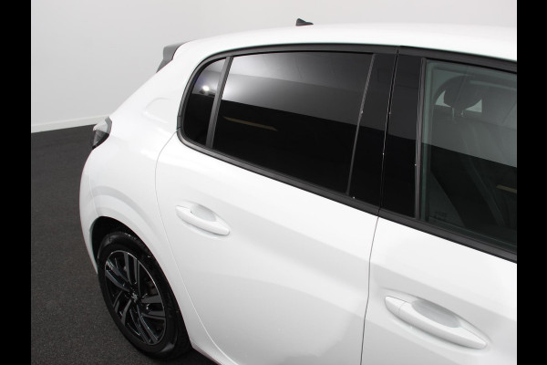 Peugeot 208 1.2 PureTech Allure Pack Achteruitrij camera Climate control LED Adaptieve cruise control Parkeersensor achter Verwarmde voorstoelen