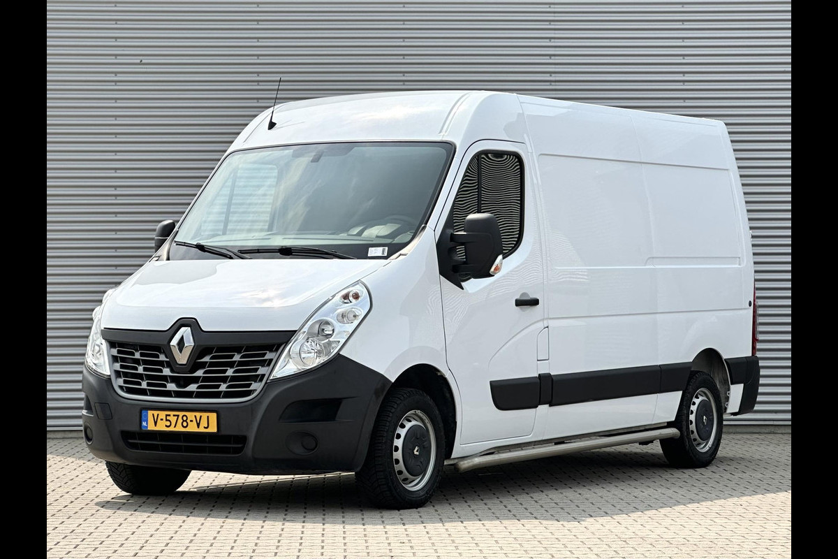 Renault Master T33 2.3 dCi L2H2 Trekhaak Navi TOP STAAT! Renault Master T33 2.3 dCi L2H2 Trekhaak Navi TOP STAAT!