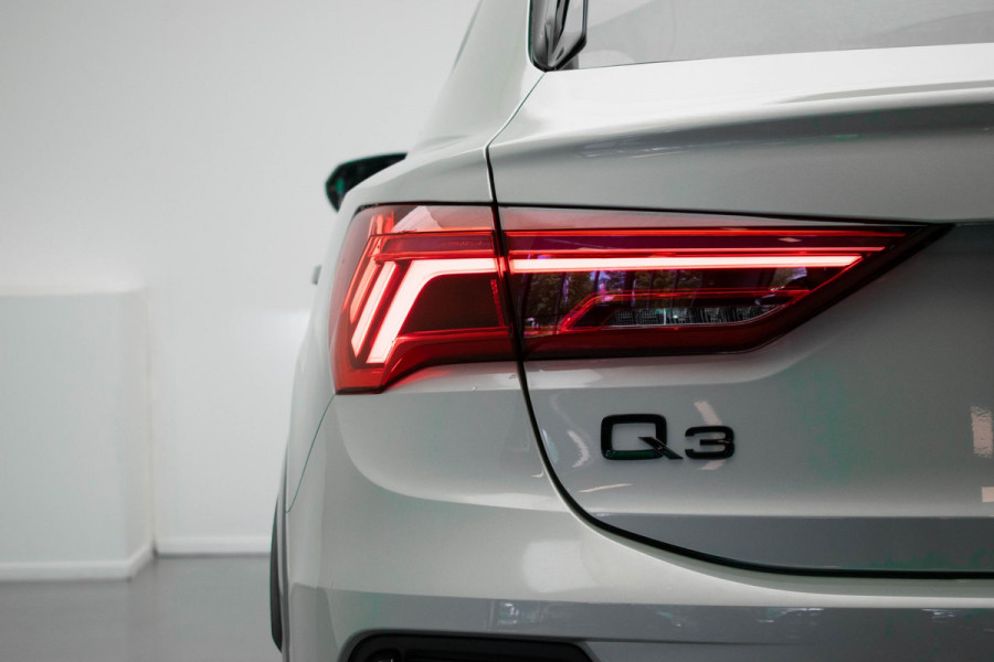 Audi Q3 Sportback 35 TFSI S Edition |Pano|3xS-Line|Sonos|Elek.Stoelen|Elek.Trekhaak|