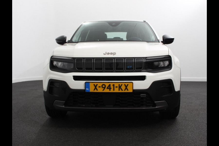 Jeep Avenger Longitude 54 kWh Navigatie Apple Carplay/ Android Auto Parkeersensor achter Cruise Control Stoelverwarming Full LED Virtual Cockpit Climate Control