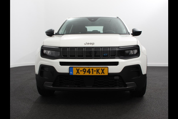 Jeep Avenger Longitude 54 kWh Navigatie Apple Carplay/ Android Auto Parkeersensor achter Cruise Control Stoelverwarming Full LED Virtual Cockpit Climate Control