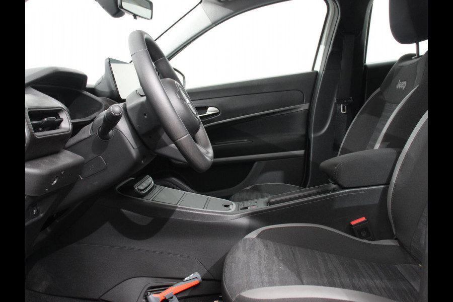 Jeep Avenger Longitude 54 kWh Navigatie Apple Carplay/ Android Auto Parkeersensor achter Cruise Control Stoelverwarming Full LED Virtual Cockpit Climate Control
