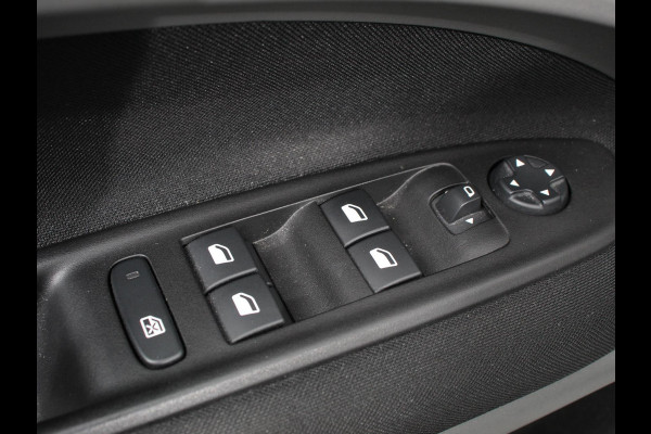 Jeep Avenger Longitude 54 kWh Navigatie Apple Carplay/ Android Auto Parkeersensor achter Cruise Control Stoelverwarming Full LED Virtual Cockpit Climate Control