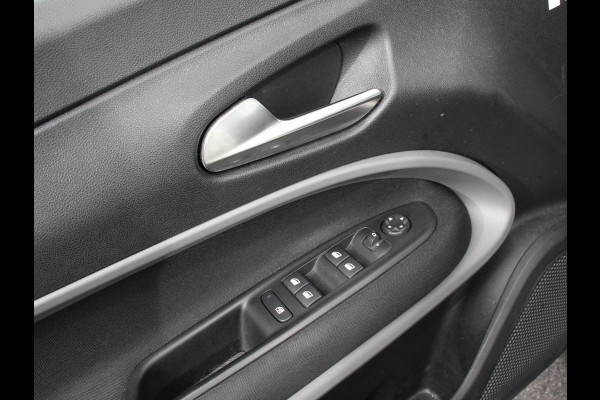 Jeep Avenger Longitude 54 kWh Navigatie Apple Carplay/ Android Auto Parkeersensor achter Cruise Control Stoelverwarming Full LED Virtual Cockpit Climate Control