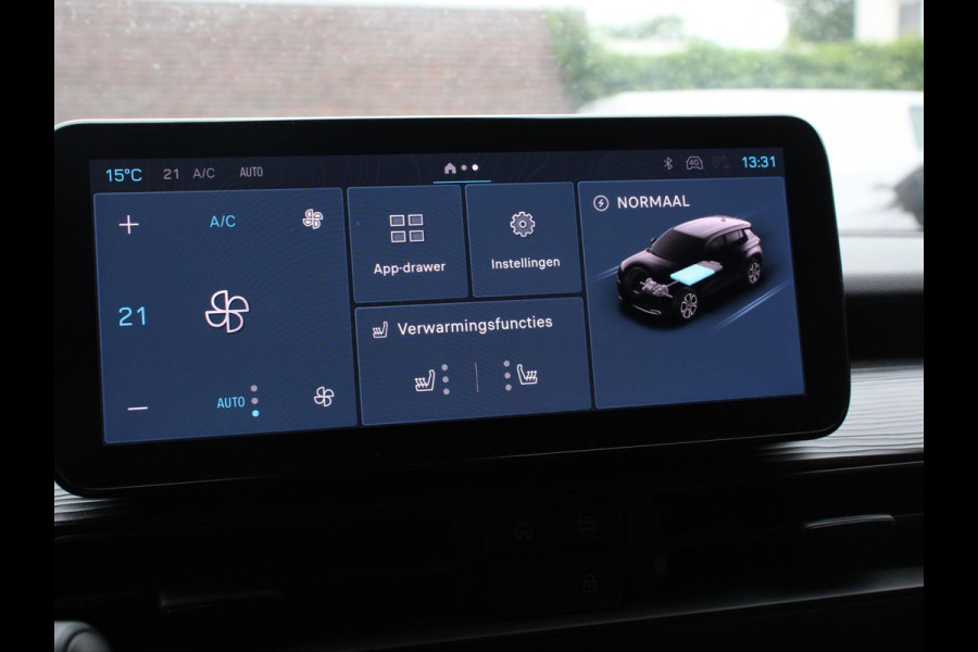 Jeep Avenger Longitude 54 kWh Navigatie Apple Carplay/ Android Auto Parkeersensor achter Cruise Control Stoelverwarming Full LED Virtual Cockpit Climate Control