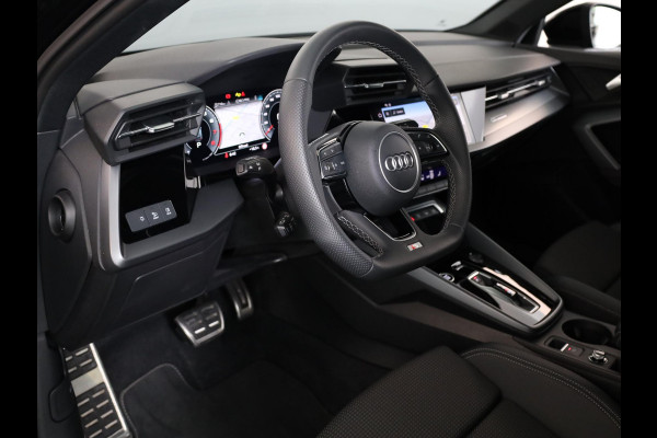 Audi A3 Sportback 30 TFSI S edition 115 PK Automaat | Verlengde garantie |  Navigatie | Park pakket | Zwart optiek | Privacy glas |