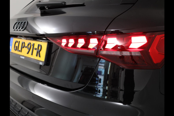Audi A3 Sportback 30 TFSI S edition 115 PK Automaat | Verlengde garantie |  Navigatie | Park pakket | Zwart optiek | Privacy glas |