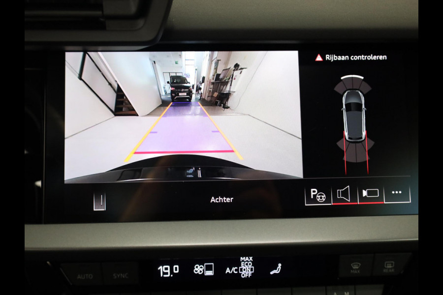 Audi A3 Sportback 30 TFSI S edition 115 PK Automaat | Verlengde garantie |  Navigatie | Park pakket | Zwart optiek | Privacy glas |