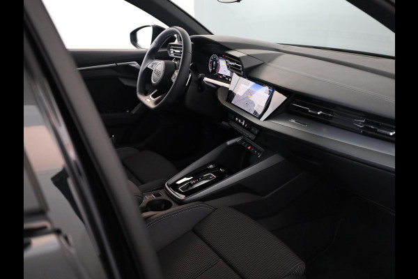 Audi A3 Sportback 30 TFSI S edition 115 PK Automaat | Verlengde garantie |  Navigatie | Park pakket | Zwart optiek | Privacy glas |