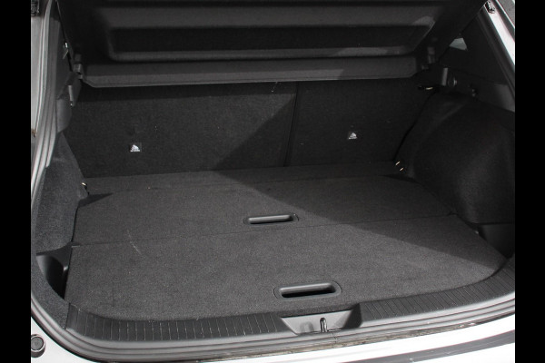 Nissan QASHQAI 1.3 MHEV Automaat N-Connecta Navigatie Climate Control Camera 360 Led Verwarmde voorstoelen Adaptive Cruise Control Lichtmetalen Velgen