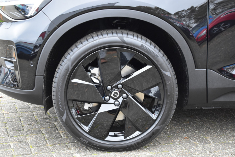 Volvo EX40 Single Motor Extended Range Plus Black Ed. 82 kWh | H&K | Blis | ACC | Stuurverwarming | 20" LMV | 360 camera | Getint glas | Apple carplay