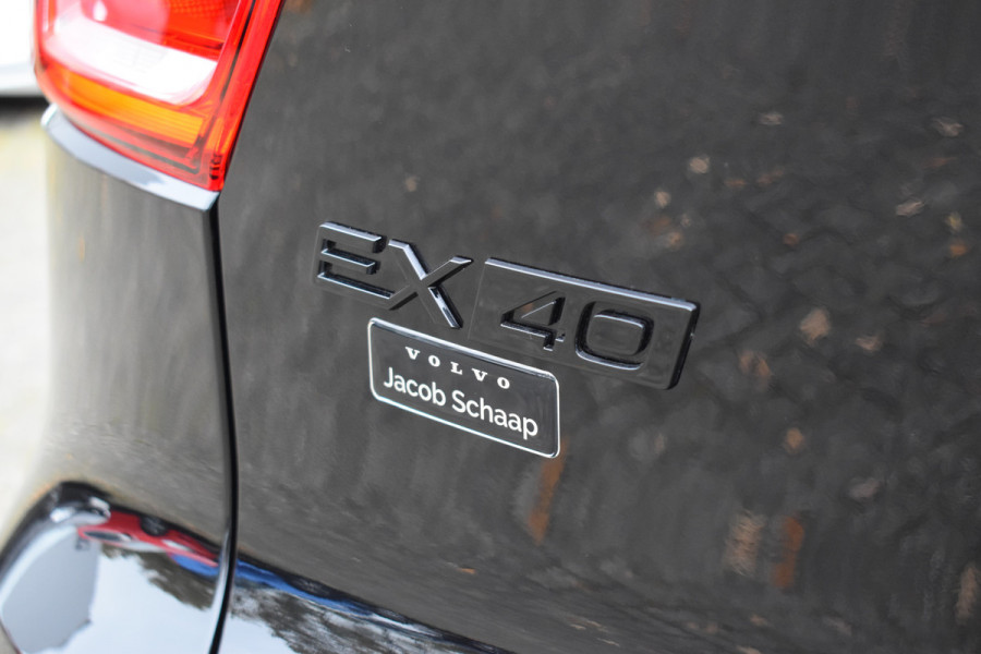 Volvo EX40 Single Motor Extended Range Plus Black Ed. 82 kWh | H&K | Blis | ACC | Stuurverwarming | 20" LMV | 360 camera | Getint glas | Apple carplay