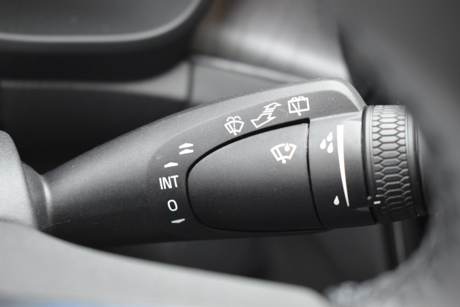 Volvo EX40 Single Motor Extended Range Plus Black Ed. 82 kWh | H&K | Blis | ACC | Stuurverwarming | 20" LMV | 360 camera | Getint glas | Apple carplay