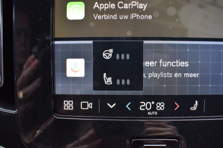 Volvo EX40 Single Motor Extended Range Plus Black Ed. 82 kWh | H&K | Blis | ACC | Stuurverwarming | 20" LMV | 360 camera | Getint glas | Apple carplay