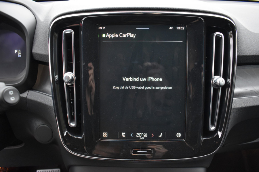 Volvo EX40 Single Motor Extended Range Plus Black Ed. 82 kWh | H&K | Blis | ACC | Stuurverwarming | 20" LMV | 360 camera | Getint glas | Apple carplay